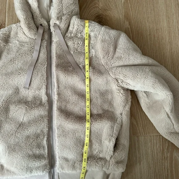 ATHLETA Faux Fur Zip Up Hoodie with zipper pockets and hidden mesh pocket - Picture 11 of 12